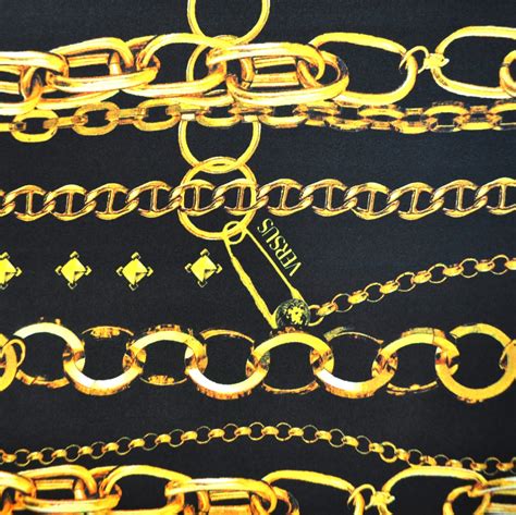 versace chain material